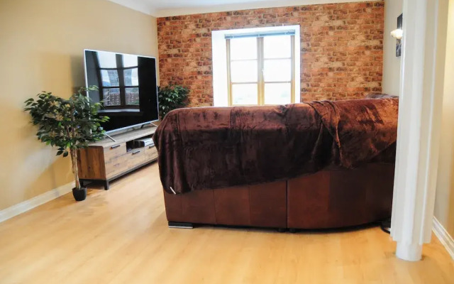 Spiers Wharf Apartment
