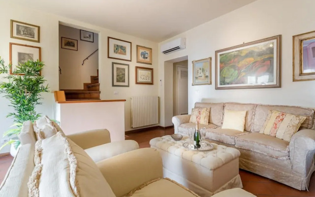 Casa Emy in Lucca With 3 Bedrooms and 2 Bathrooms
