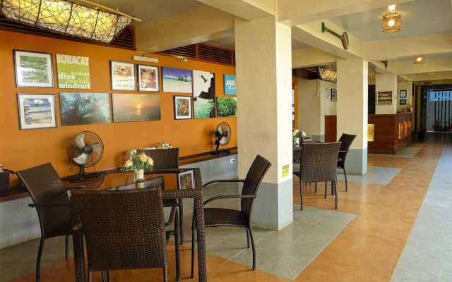 Agos Boracay Rooms + Beds