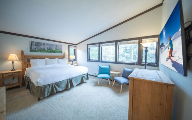 Tennis Townhomes 1323