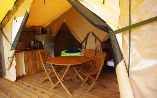 Camping Le Domaine Des Jonquilles
