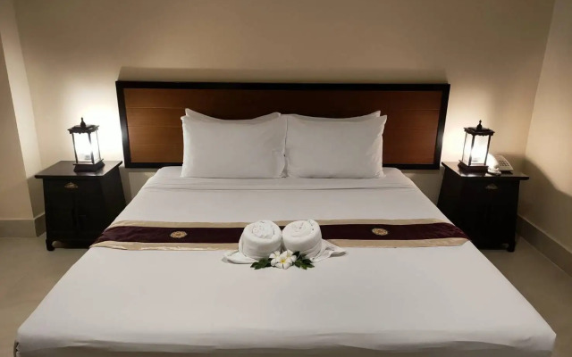 Rayong Lanna Hotel