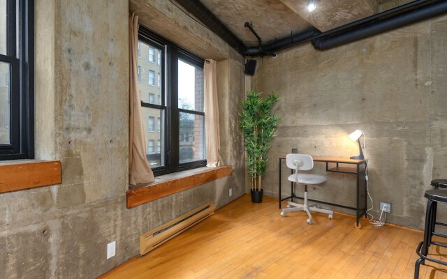 Sterling Suites - Gastown