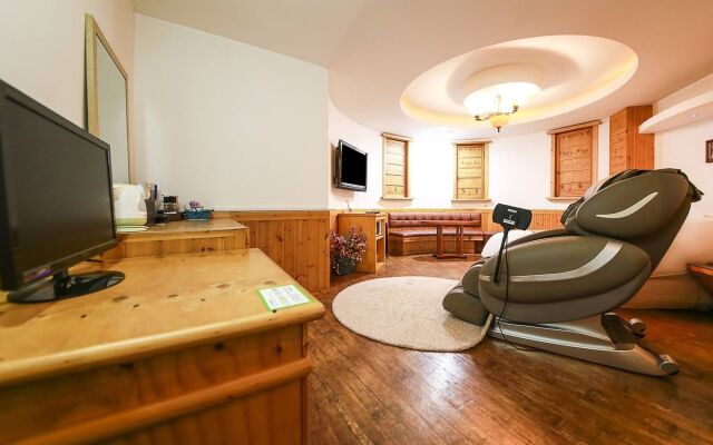 Business Hotel