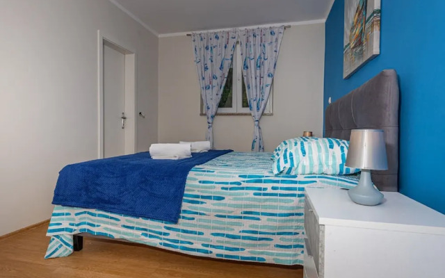Apartment in Dramalj Near Beach & Pool