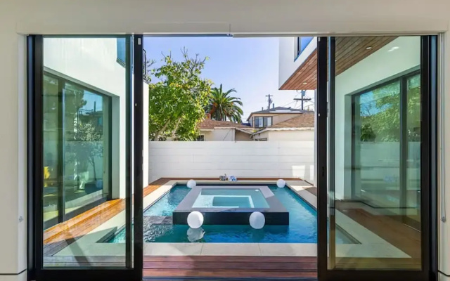 The Penmar Retreat - Luxurious Resort-style Oasis