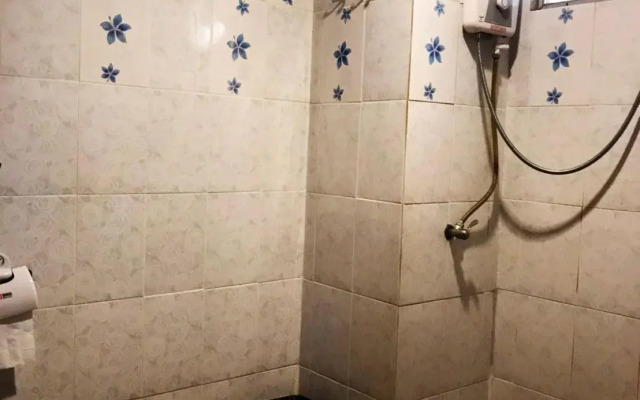 The Corner Inn - Adults Only