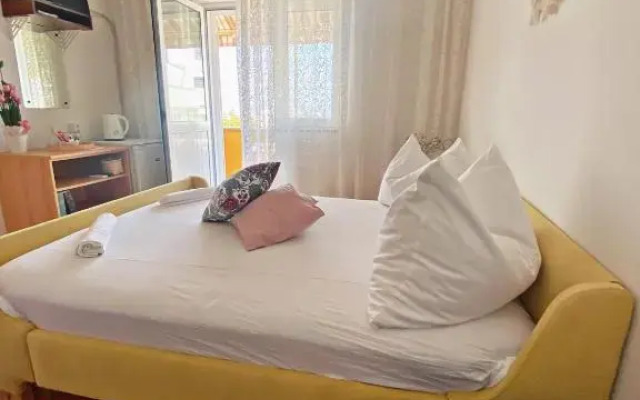 The Manzoni family 4