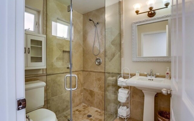 Beach & Bay - 3 Br Home