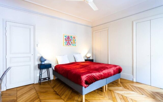Greeter-Bel appartement Parisien de 70m2 - St Lazare