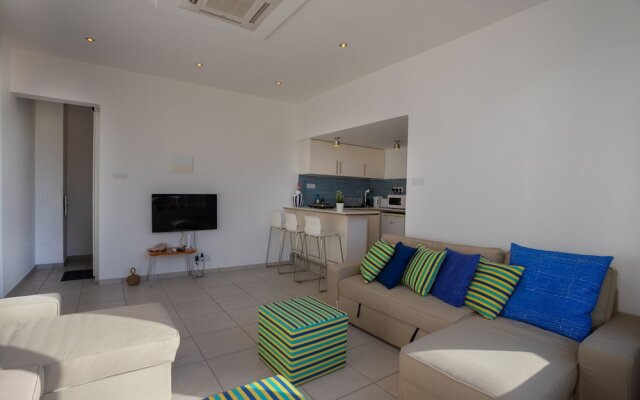 Athenaeum Beachside Studio