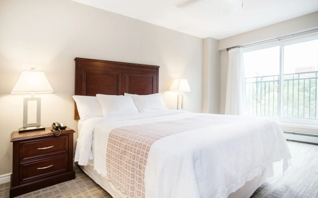 Canterra Suites Hotel