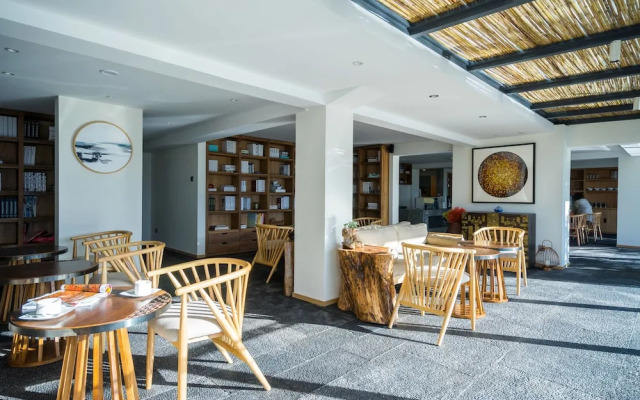 Dali Wuxian  Hotel