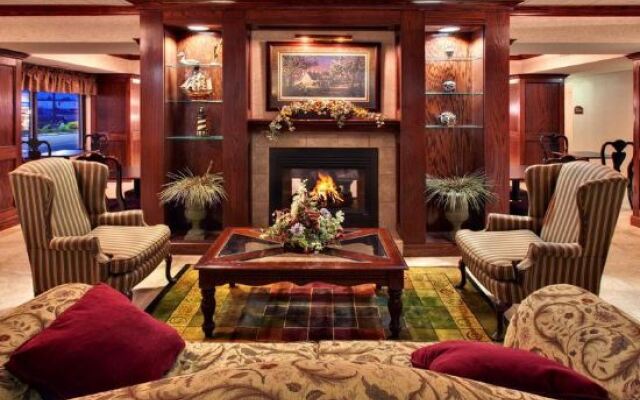 Holiday Inn Express Watertown