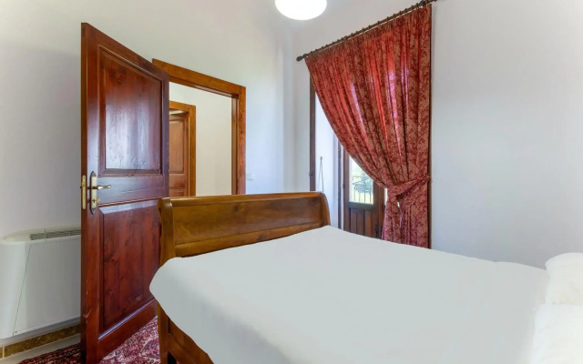 Lavish Sicilian Villa With Pool