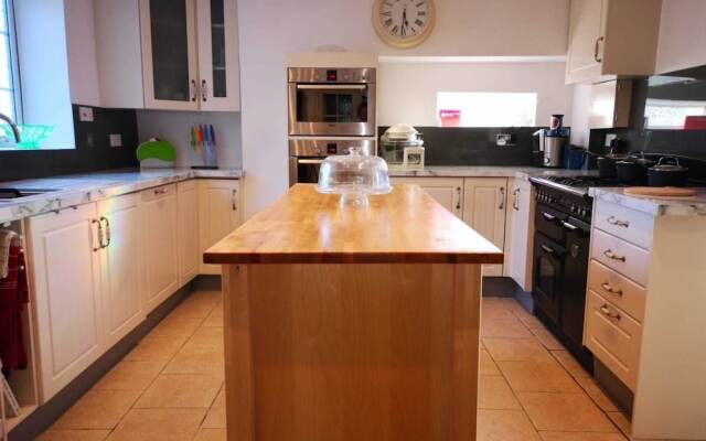 Charming 5-bed House in Boston Lincolnshire