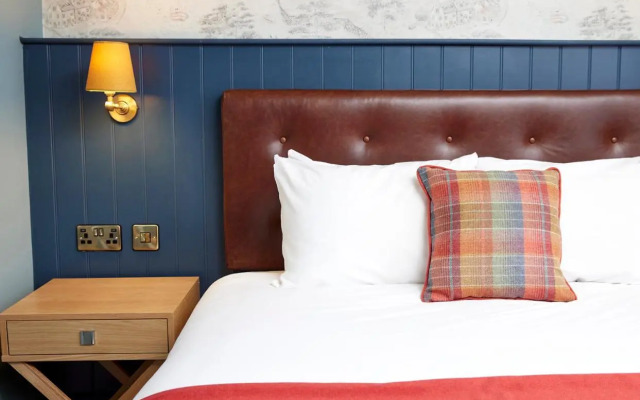 Castle Hotel by Chef & Brewer Collection