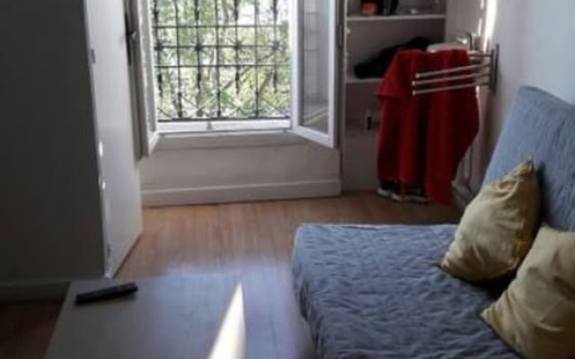 Bright Studio in Paris Centre
