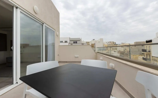 Gzira Suite 13