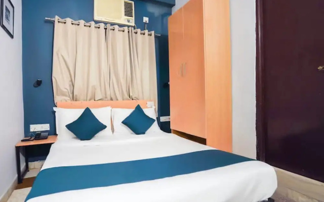 Goroomgo Giriraj stay Hub Near VIP Bazaar Naskarhaat Kolkata