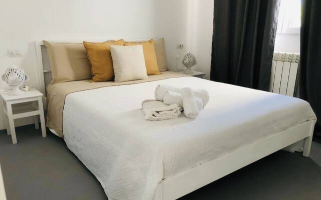 Impeccable 3-bed Villa in Contrada Sessana Grande