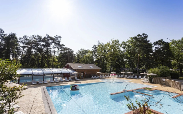 Camping La Pinède