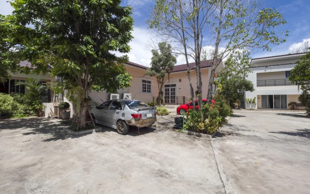 OYO 1048 Home and Garden Resort