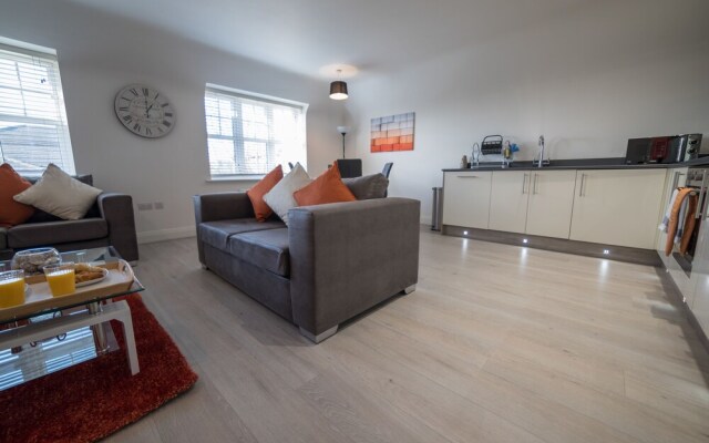 Helios Court Penthouse Serviced Apartment by Ferndale