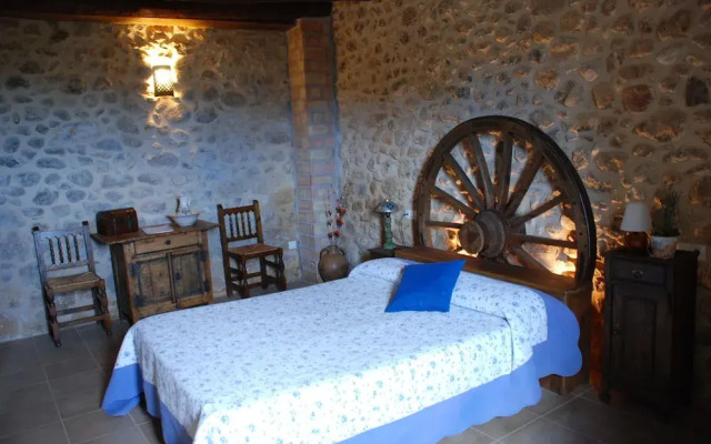 Masia de la Serra de la Cogulla