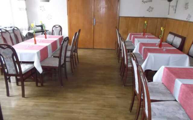 Gasthaus & Pension Zum Schwarzen Adler