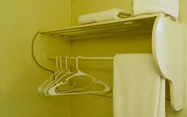 #52 Bungalow Seaside Hotel & Victors RV Park