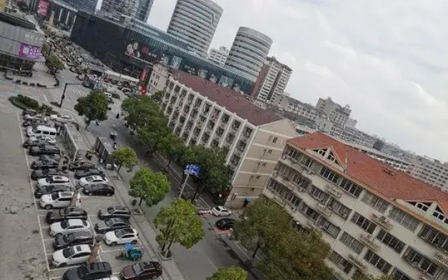 Puyuan Qihonglou Hotel