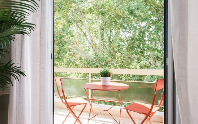 Absolute 2BR Apartment