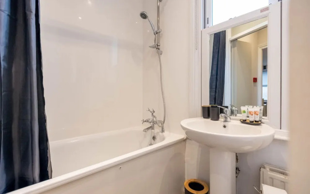 Two Bed City View near Kings Cross Stn