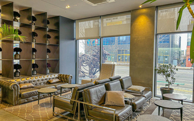Royal Emporium Incheon Airport Hotel