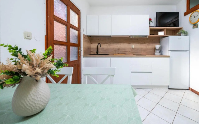 Apartment Peroj III