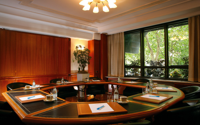 Capitol Hotel