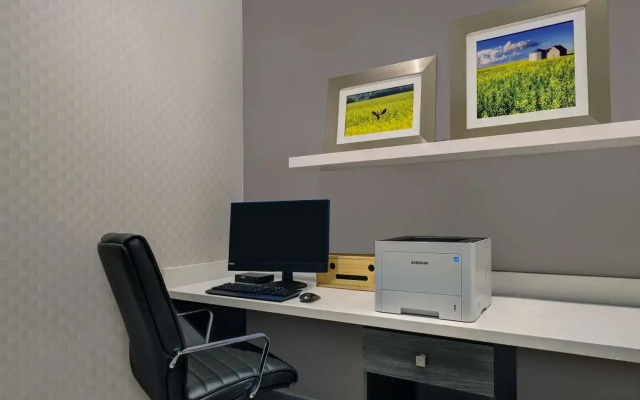 Hampton Inn & Suites Belleville