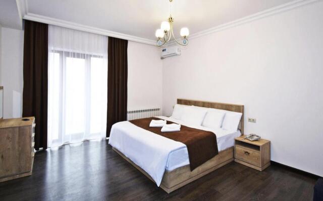 Patriott Hotel