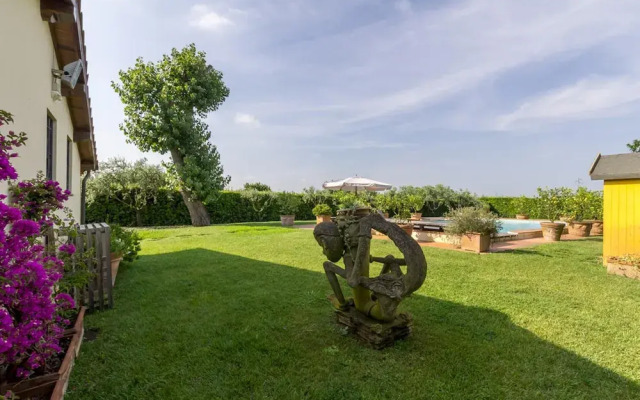 Villa Pallina With Pool