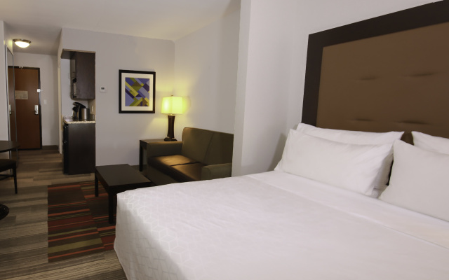 Holiday Inn Express & Suites Ironton by IHG