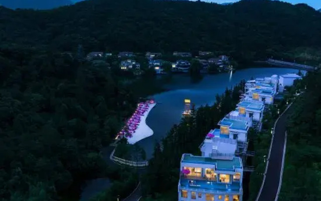 Moganshan Sky Swimming Pool Resort