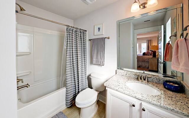 Tropical Retreat Double Gate - 4 Br Home