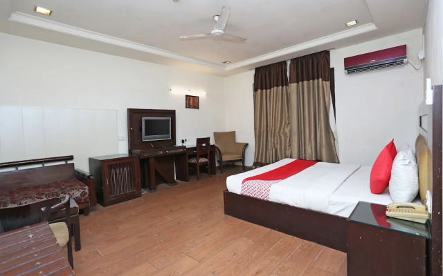 The Grand Hotel by OYO Rooms
