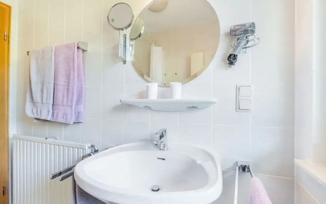 Ruhiges Apartment in Schwalefeld mit Garten