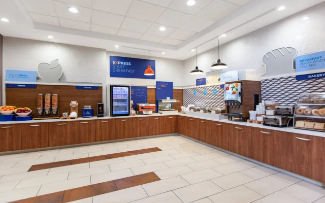 Holiday Inn Express and Suites Ontario Airport by IHG