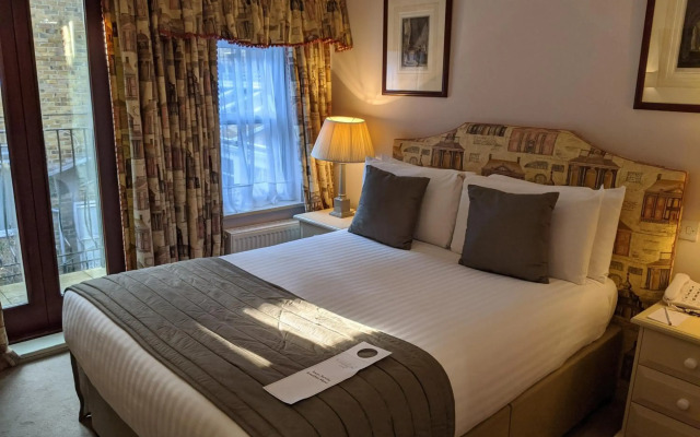 Cotswold Lodge Hotel
