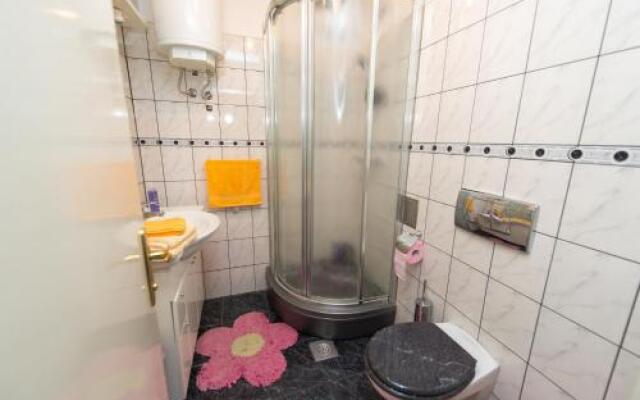 Apartment Adi Center (free parking)