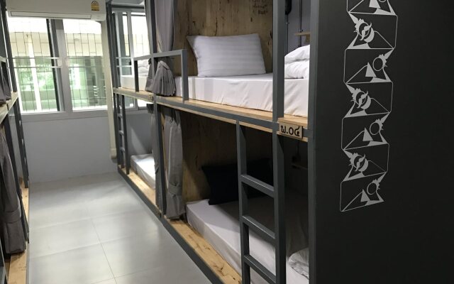 Plubpla Hostel