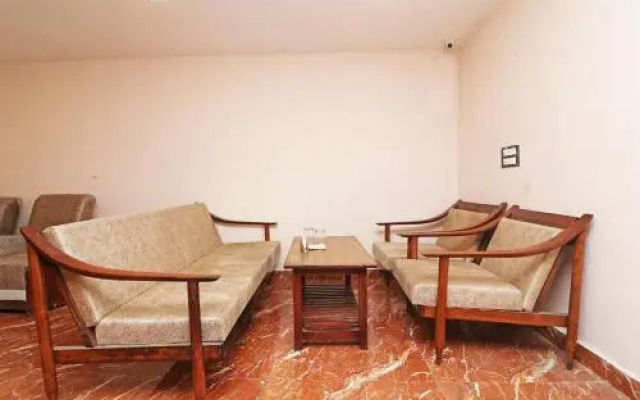 Hotel Rajshri by OYO Rooms